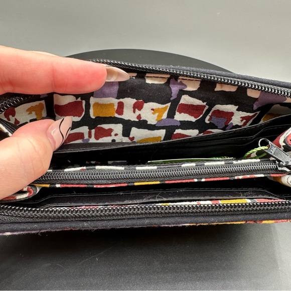 Vera Bradley Zip Around Accordion Wallet Retired Painted Feathers NWT - Picture 6 of 6